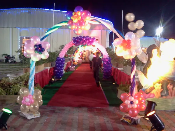 2011 07 29 252019.39.22 — Balloon Entrance For Birthdays event in Hyderabad by Events by AJ